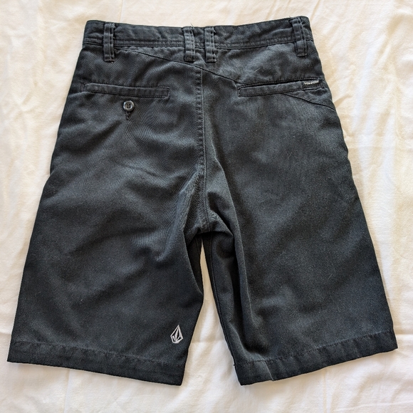 Boys Volcom shorts, black, size 25 - Picture 2 of 5
